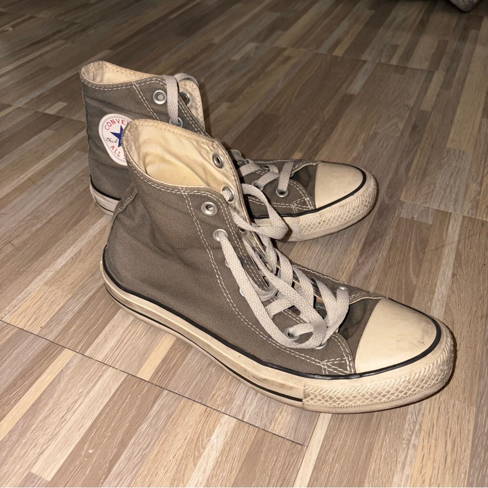 Grey High Top Converse size 7.5w/5.5m